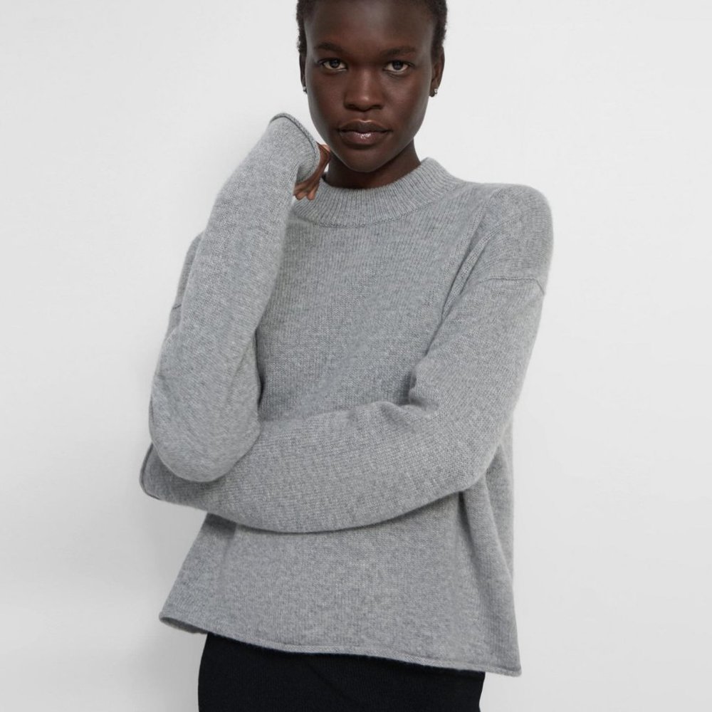 NWT, Theory Cropped Mock Neck Sweater in Cashmere